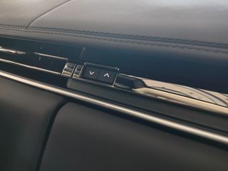 Land Rover Range Rover 2025 P 550 Autobiography-thumb-94