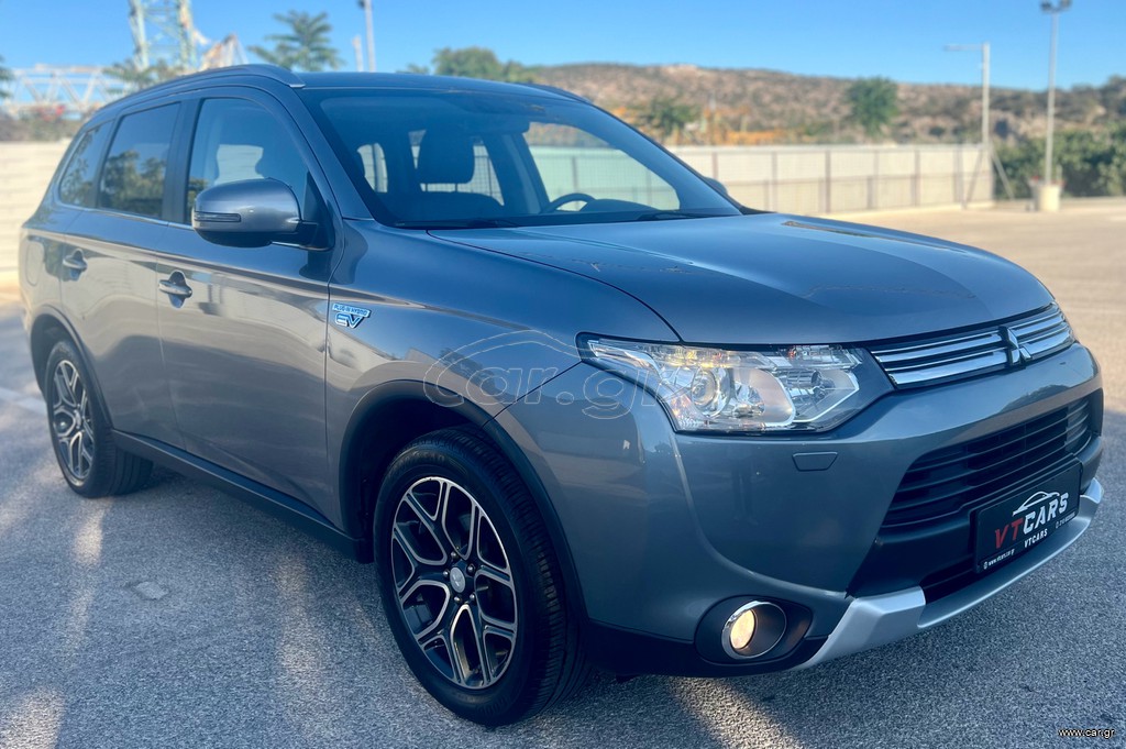 Mitsubishi Outlander 2016 Phev Intense 203hp 4WD/ΑΥΤΟΜΑΤΟ/ΗΛΙΟΡΟΦΗ/ΔΕΡΜΑ/CAMERA/EU6