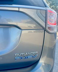 Mitsubishi Outlander 2016 Phev Intense 203hp 4WD/ΑΥΤΟΜΑΤΟ/ΗΛΙΟΡΟΦΗ/ΔΕΡΜΑ/CAMERA/EU6-thumb-5