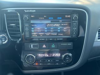Mitsubishi Outlander 2016 Phev Intense 203hp 4WD/ΑΥΤΟΜΑΤΟ/ΗΛΙΟΡΟΦΗ/ΔΕΡΜΑ/CAMERA/EU6-thumb-58