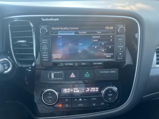 Mitsubishi Outlander 2016 Phev Intense 203hp 4WD/ΑΥΤΟΜΑΤΟ/ΗΛΙΟΡΟΦΗ/ΔΕΡΜΑ/CAMERA/EU6-thumb-59