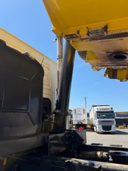 Ανατροπή Volvo 2009 FM400-thumb-8