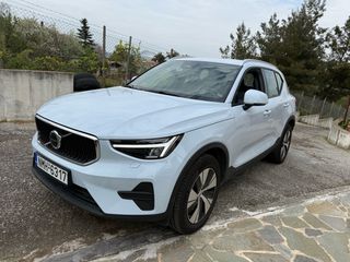 Volvo XC40 2025 CORE B4