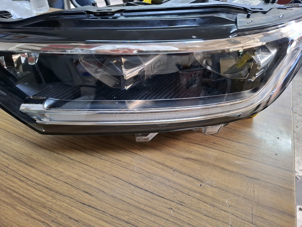 IQ LED Aριστερο