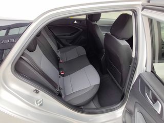 Hyundai i 20 2017 1.4 AUTOMATIC,CLIMA,ΚΑΜΕΡΑ,ΟΘΟΝΗ,2 Χ PDC,16".-thumb-16