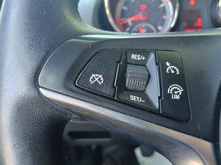Opel Adam 2013-thumb-9