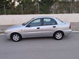 Daewoo Lanos 2001-thumb-1