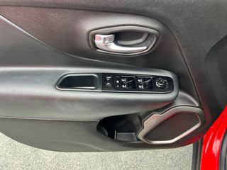 Jeep Renegade 2022 1.6L MJTD LIMITED 120PS-thumb-21