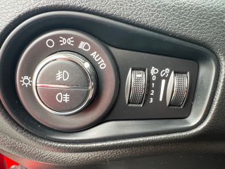 Jeep Renegade 2022 1.6L MJTD LIMITED 120PS-thumb-22