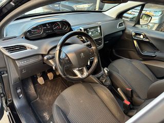 Peugeot 208 2015 1.2 PURETECH 82 ALLURE-thumb-8