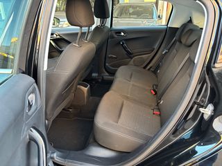 Peugeot 208 2015 1.2 PURETECH 82 ALLURE-thumb-9