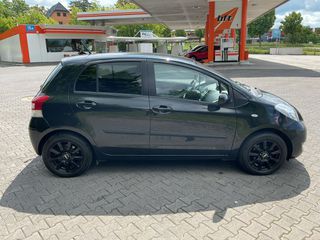 Toyota Yaris 2012 Daihatsu charade