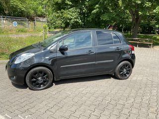 Toyota Yaris 2012 Daihatsu charade-thumb-1
