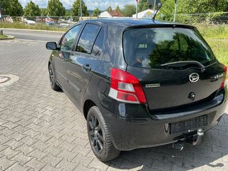 Toyota Yaris 2012 Daihatsu charade-thumb-3