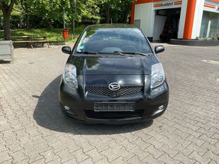 Toyota Yaris 2012 Daihatsu charade-thumb-4