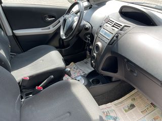 Toyota Yaris 2012 Daihatsu charade-thumb-11