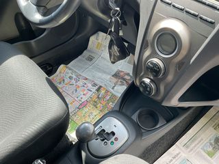 Toyota Yaris 2012 Daihatsu charade-thumb-12