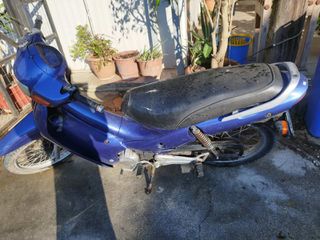 Modenas Kriss II 2004