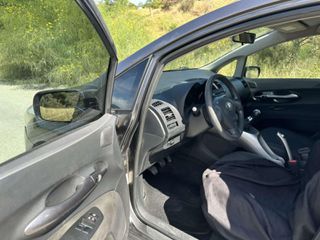 Toyota Auris 2008 1.4-thumb-2