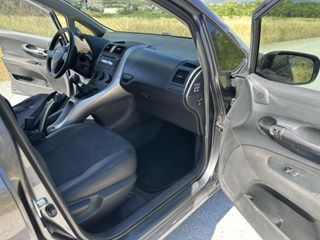 Toyota Auris 2008 1.4-thumb-7