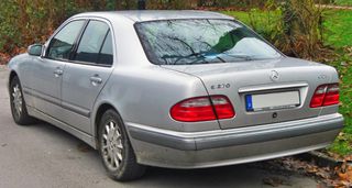Φανός πίσω αρ.εξωτ.classic-elegance E class w210 facelift-thumb-5