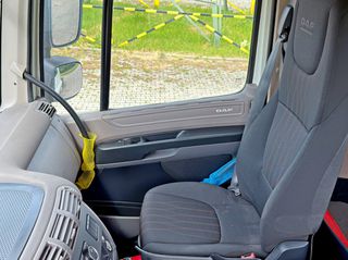 DAF 2020 CF 430 * 6x4-thumb-8