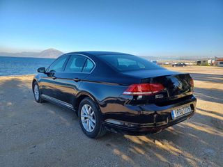 Volkswagen Passat 2016-thumb-6