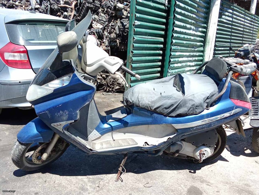 Piaggio X8 200 2005