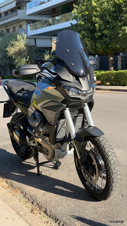Moto Guzzi Stelvio 2025