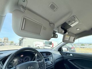 Hyundai i 20 2016 1.4 trend ,automatic book service-thumb-18
