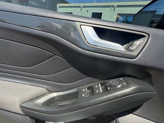 Ford Focus 2018 1.5 ECOBLUE ST-LINE-thumb-8