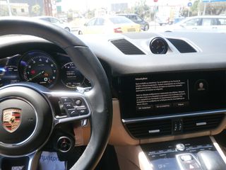 Porsche Cayenne 2023-thumb-18