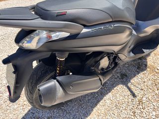 Piaggio Beverly 350 2014-thumb-4