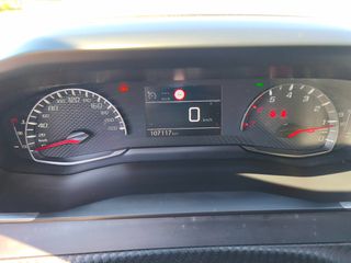 Peugeot 2008 2021-thumb-16