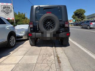 Jeep Wrangler 2011-thumb-3