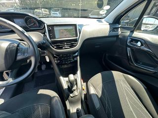Peugeot 208 2012 1.2 PURETECH 82 STYLE-thumb-13