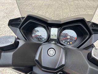 Yamaha XMAX 400 2015 AKRAPOVIC-thumb-9