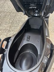 Yamaha XMAX 400 2015 AKRAPOVIC-thumb-10