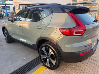Volvo XC40 2023-thumb-5