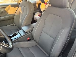 Volvo XC40 2023-thumb-8