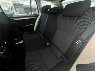 Skoda Octavia 2016-thumb-9