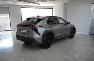 Toyota bZ4X 2023 71.4kw FWD-thumb-5