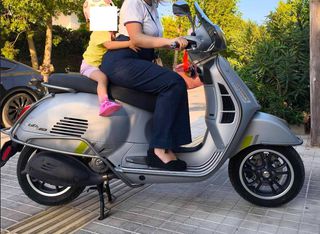 Vespa GTS Super Tech 300 2023 Hpe-thumb-5