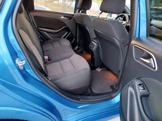 Mercedes-Benz B Electric Drive 2015 250e-thumb-26
