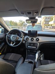Mercedes-Benz GLA 200 2019 FACE LIFT-thumb-13