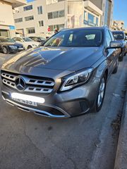 Mercedes-Benz GLA 200 2019 FACE LIFT-thumb-1