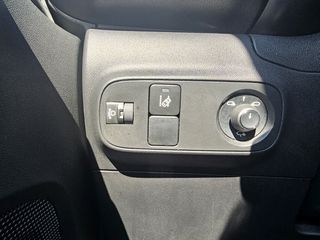 Citroen C3 2019 1.2 PureTech Shine 82HP-thumb-33