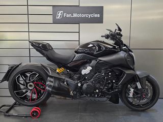 Ducati Diavel 2025 V4 Nero full extra !!