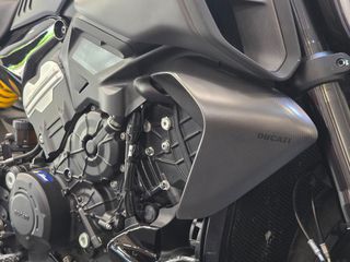 Ducati Diavel 2025 V4 Nero full extra !!-thumb-12