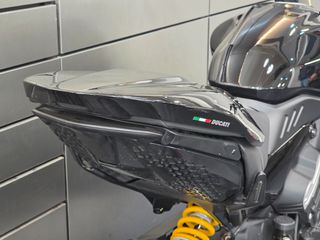 Ducati Diavel 2025 V4 Nero full extra !!-thumb-19